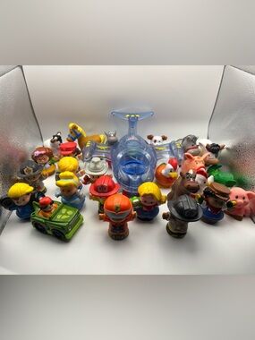 Fisher Price Little People Lot of 26 Figures Animals Airplane Vehicle Mixed Toys